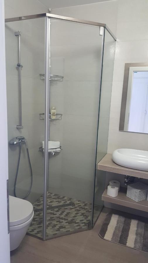 Mayana Apartment Cesarica Bagian luar foto