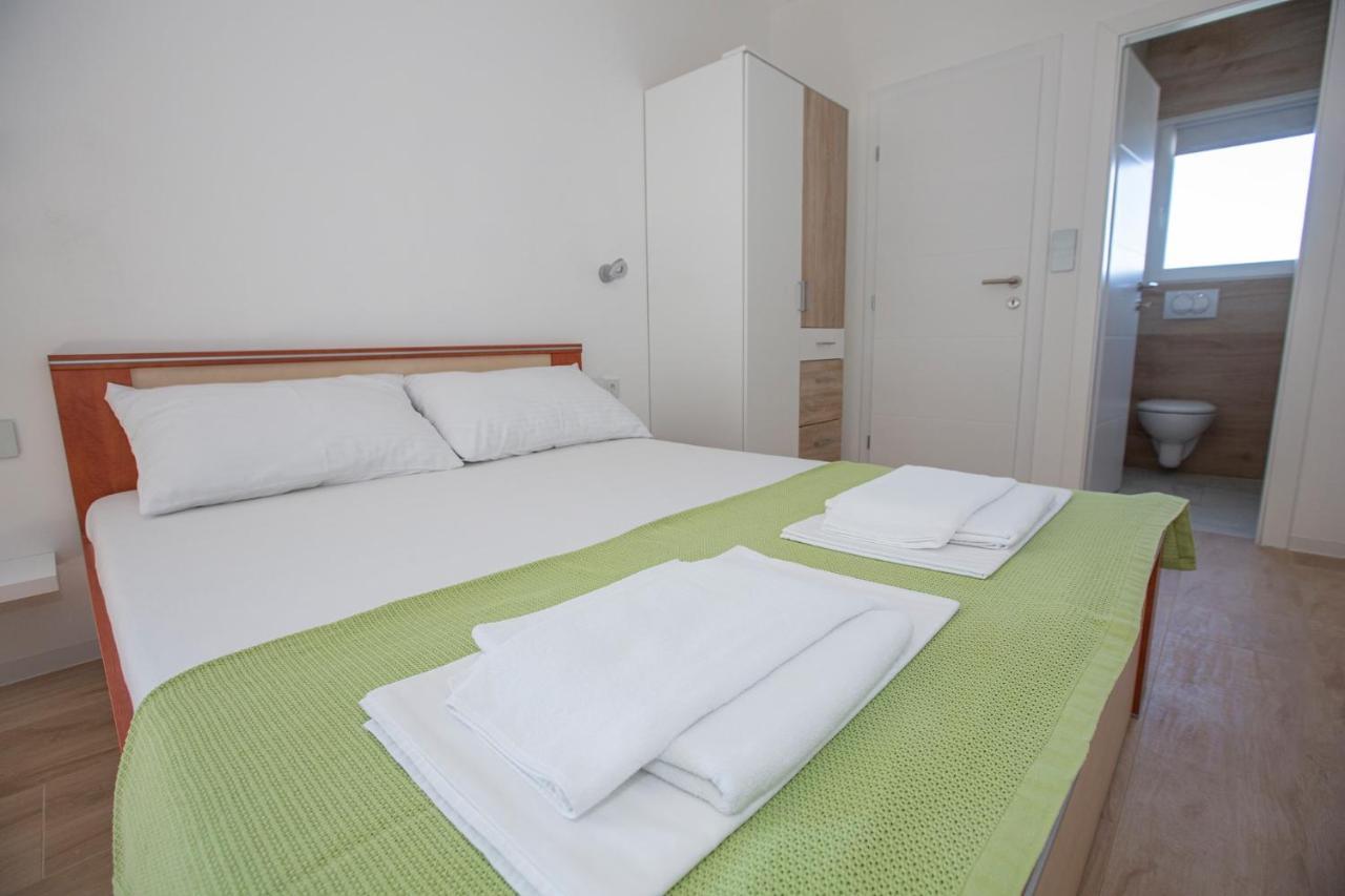 Mayana Apartment Cesarica Bagian luar foto