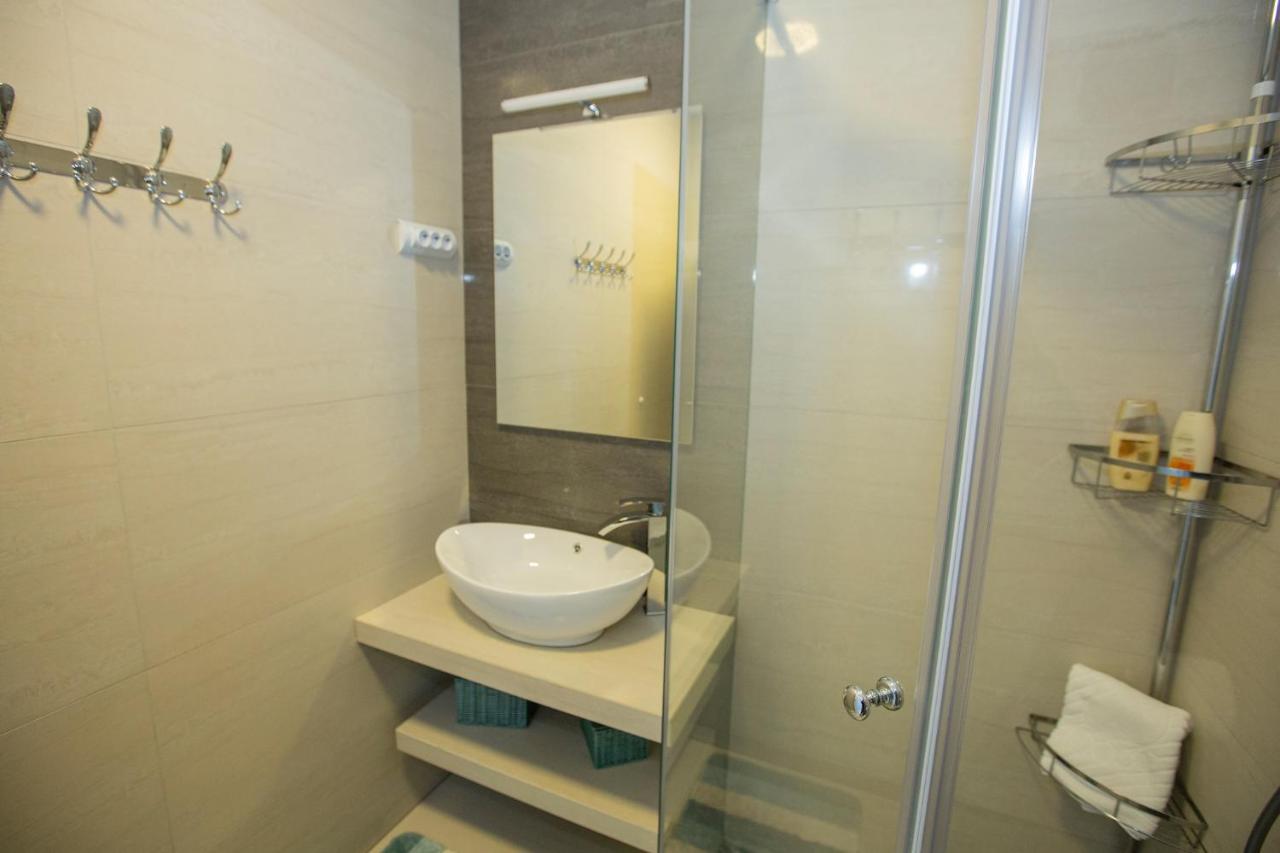 Mayana Apartment Cesarica Bagian luar foto
