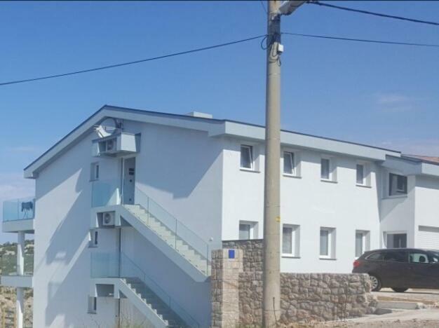 Mayana Apartment Cesarica Bagian luar foto