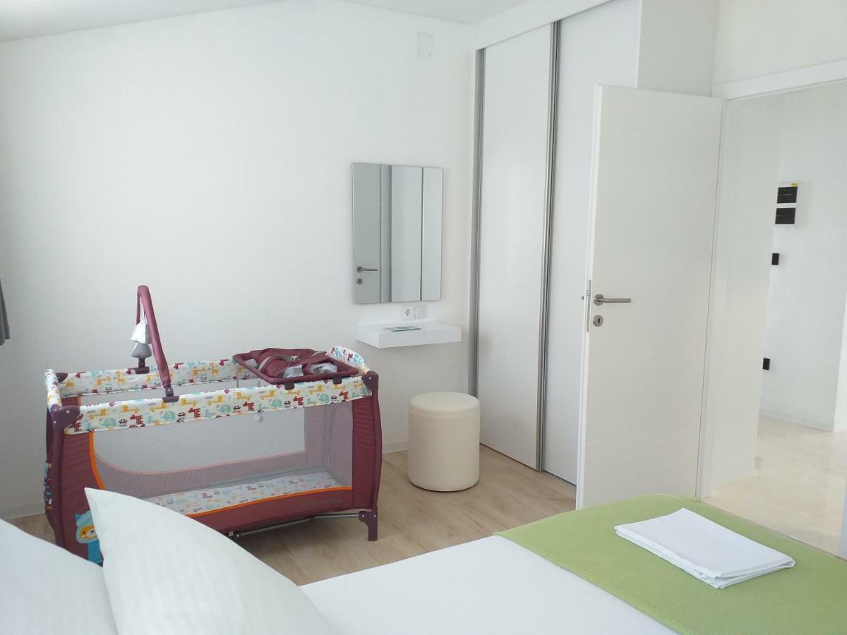 Mayana Apartment Cesarica Bagian luar foto
