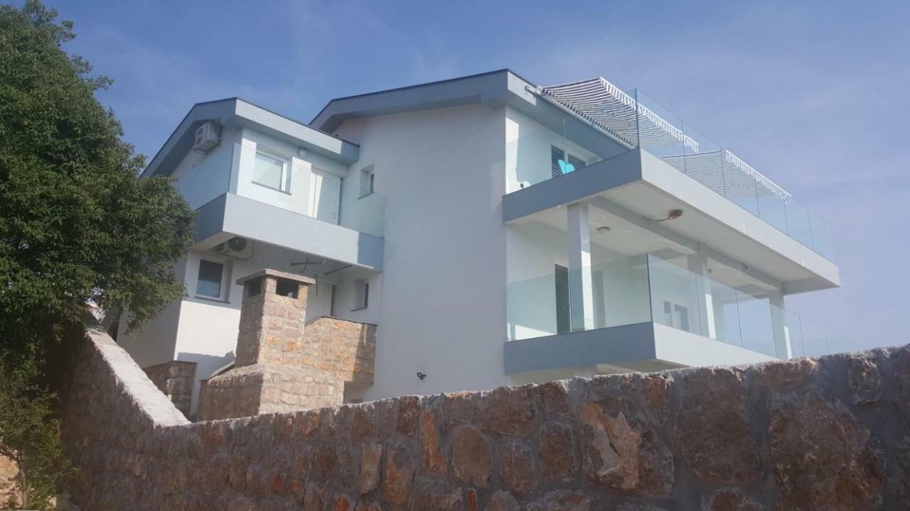 Mayana Apartment Cesarica Bagian luar foto